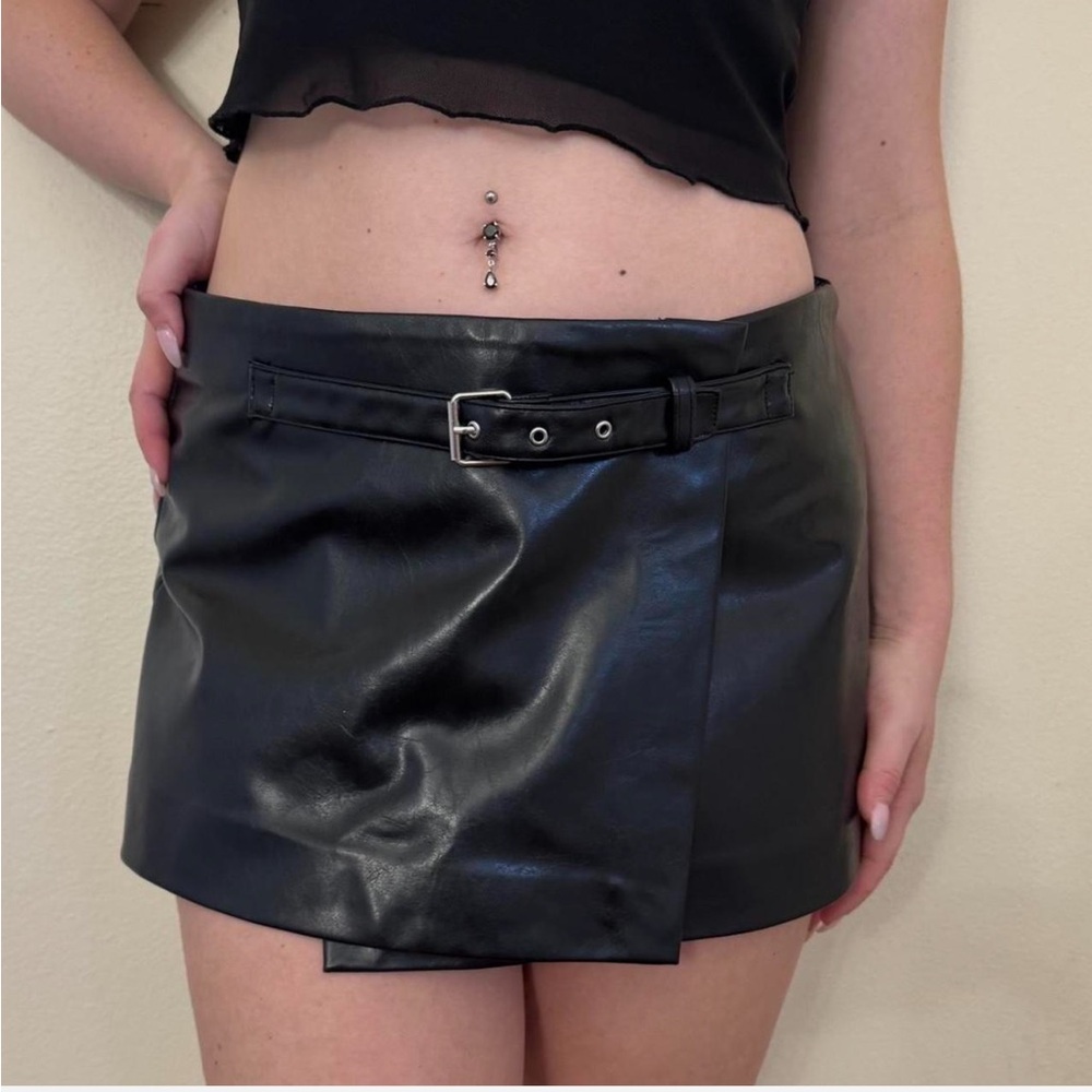 Zara Black Belted Leather Mini Skirt